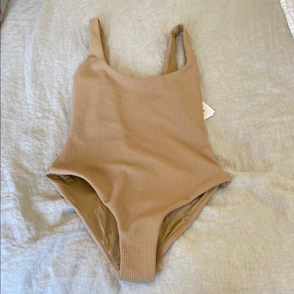 Onia one piece